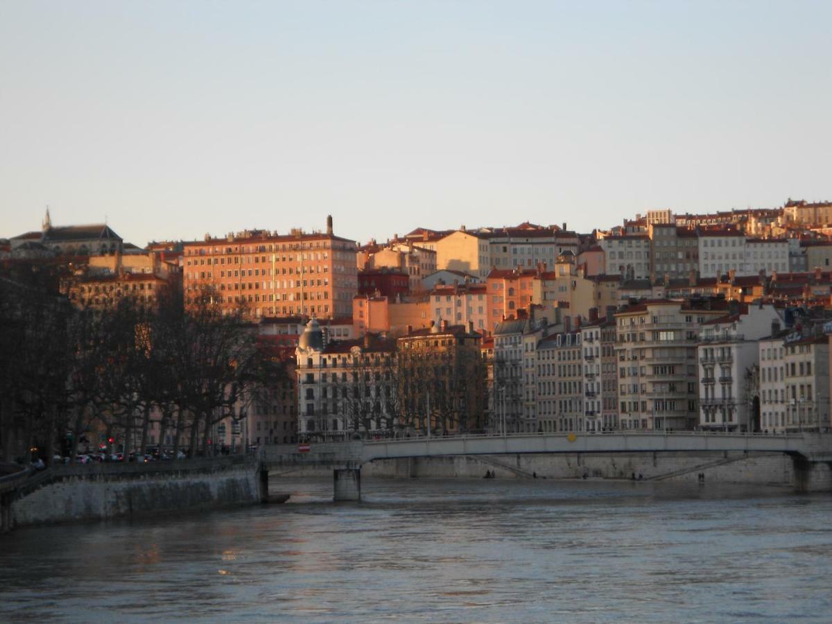 Gite Du Vieux ลียง ภายนอก รูปภาพ